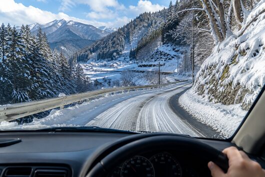 雪道や山道を走る